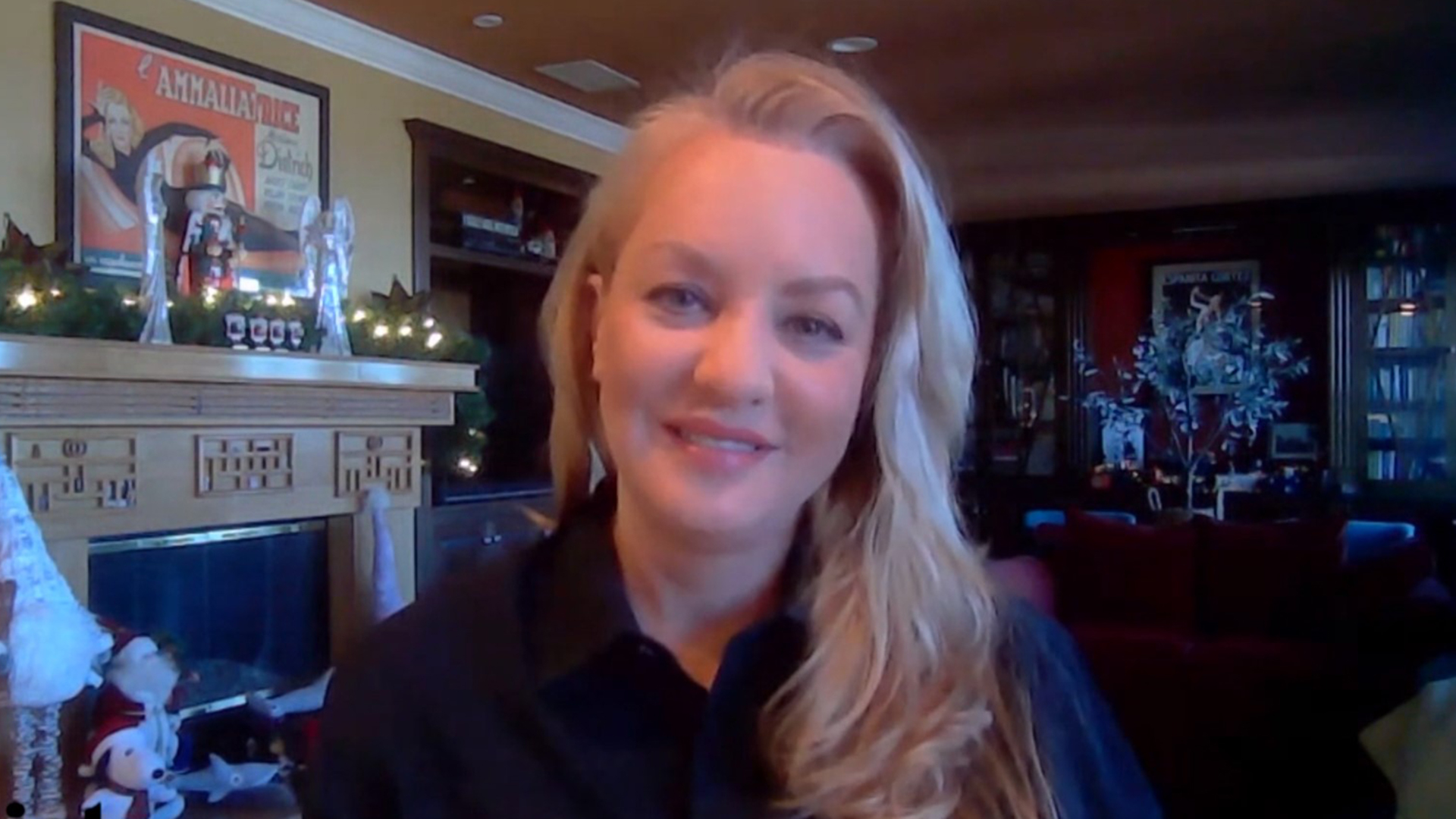 Wendi McLendon Covey Reveals What To Expect For When The Goldbergs End Up In Canada