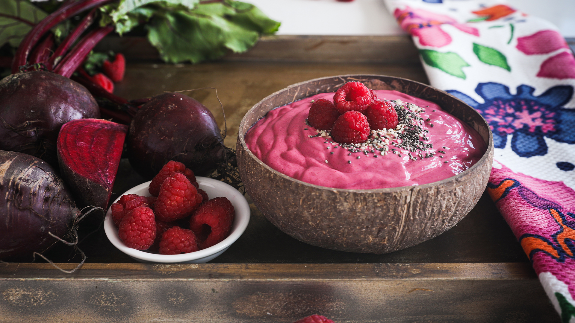 Beet berry smoothie bowl