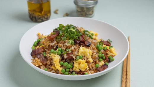Fried rice with bacon and cardamom