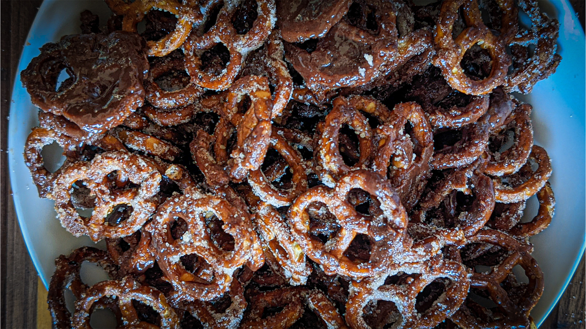 Cinnamon pretzels