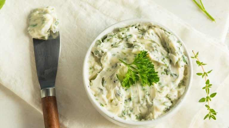 The one minute garlic herb sauce