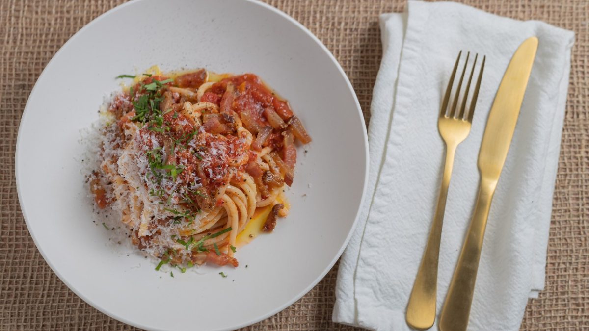 Bucatini all’Amatriciana and quatre Épices