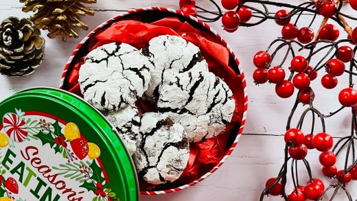 Vegan peppermint festive crinkle cookies