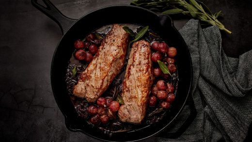 Pork tenderloin with red wine sauce