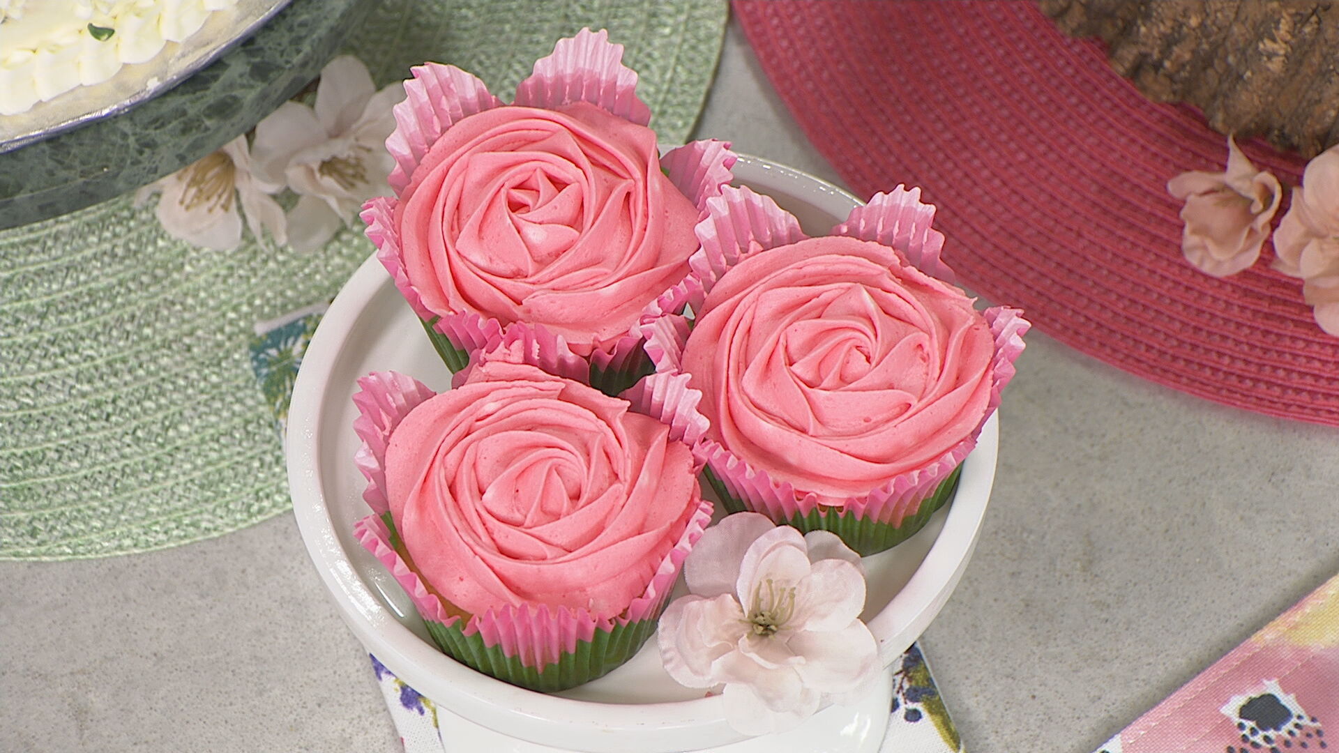Floral rose cupcakes