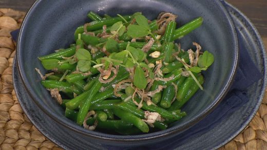 Green beans and shallots salad