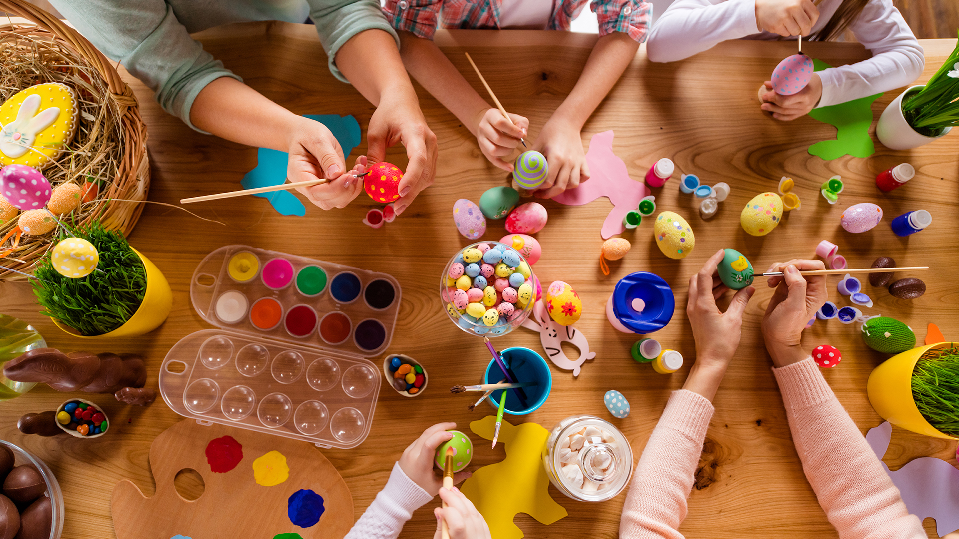 Simple and affordable Easter crafts your kids will love