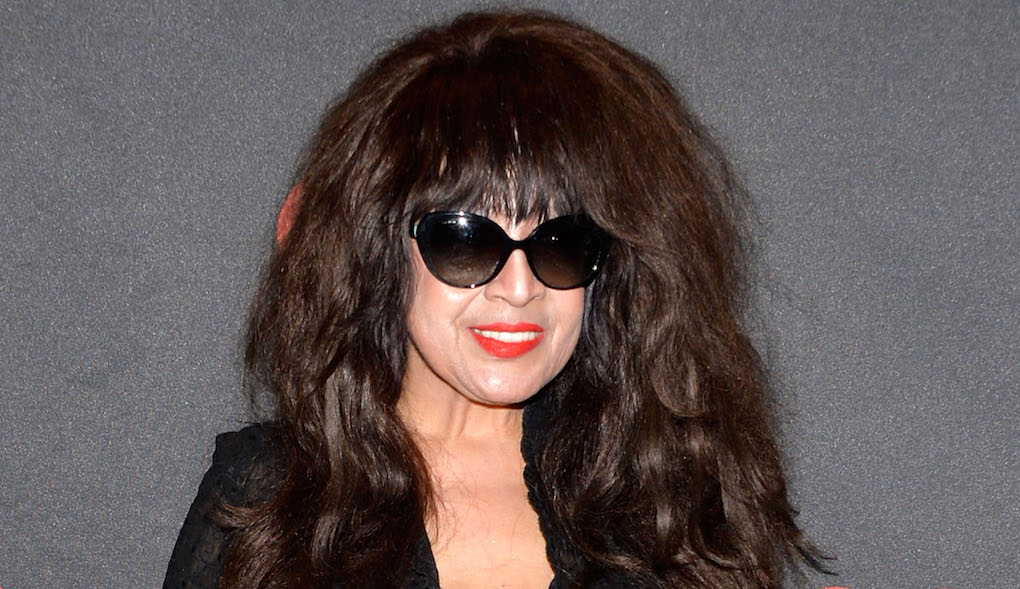 Ronnie Spector Recalls ‘brilliant Producer Lousy Husband Phil Spector After His Death 8594