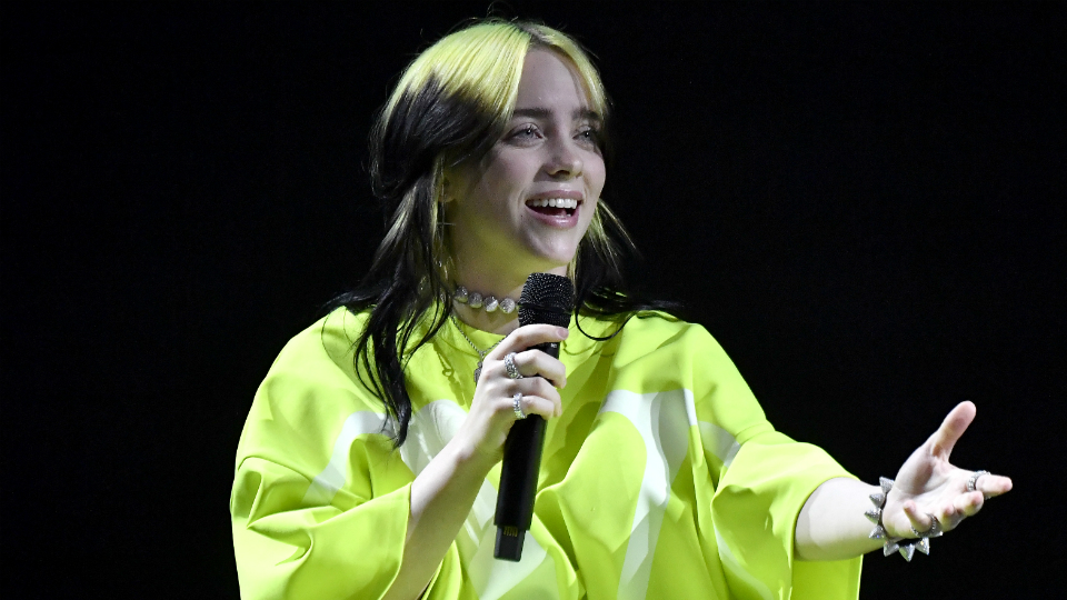 Billie Eilish and bro Finneas drive into the ocean in 'Everything I ...