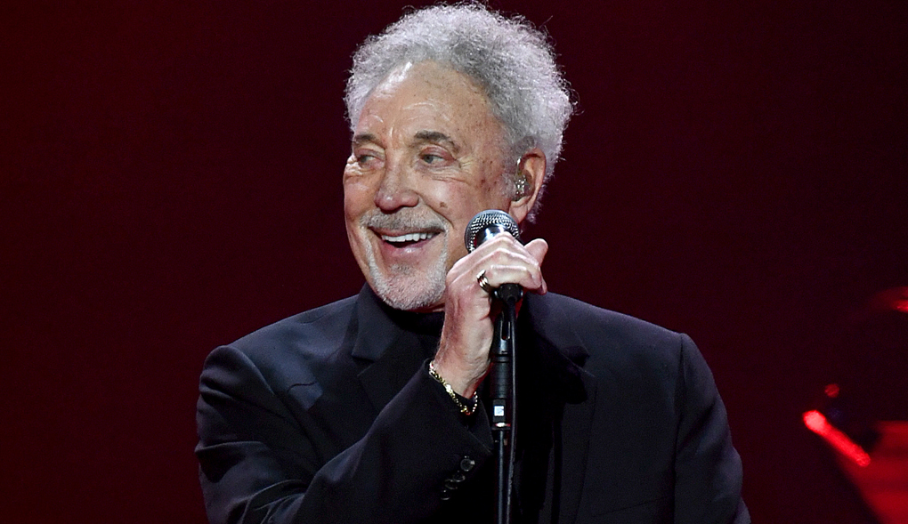 Tom Jones is on track for his first No. 1 album in two decades