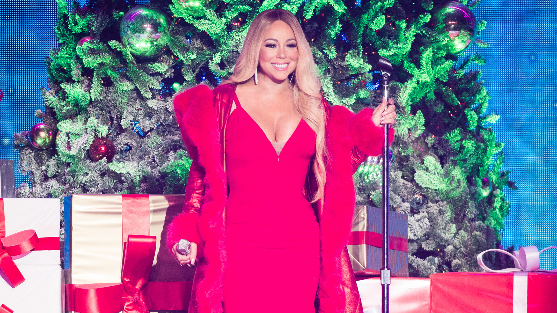 Mariah Carey rereleasing famous Christmas album in some unique ways