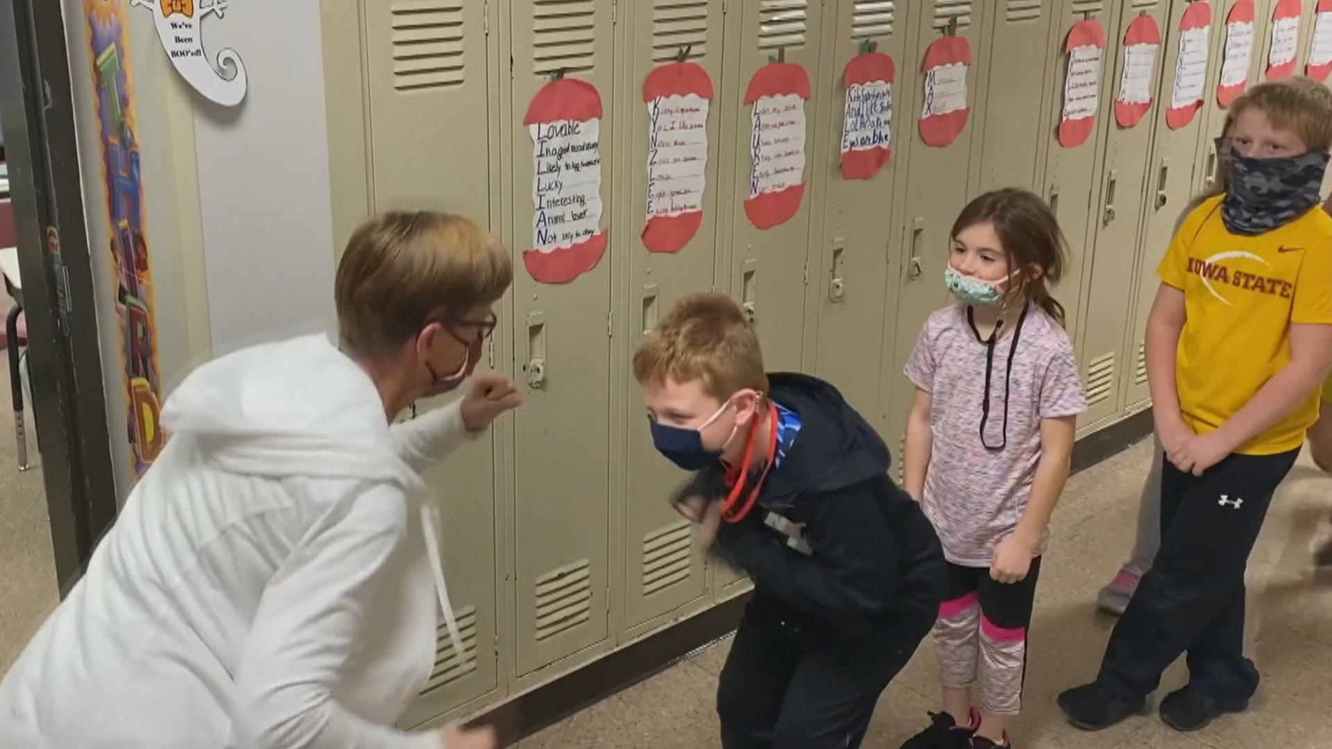 Teacher has unique 'handshakes' with all her kids despite pandemic