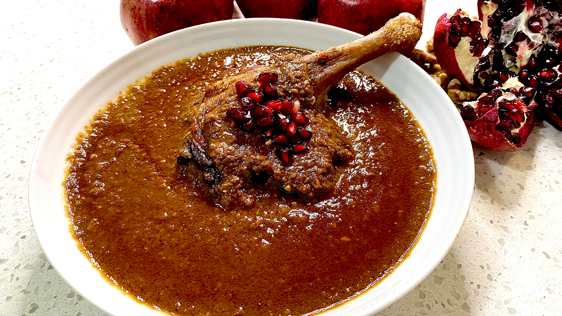 Khoresht e Fesenjoon (Persian stew)