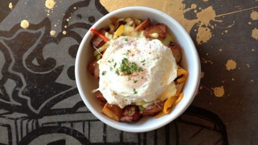 Breakfast poutine for two