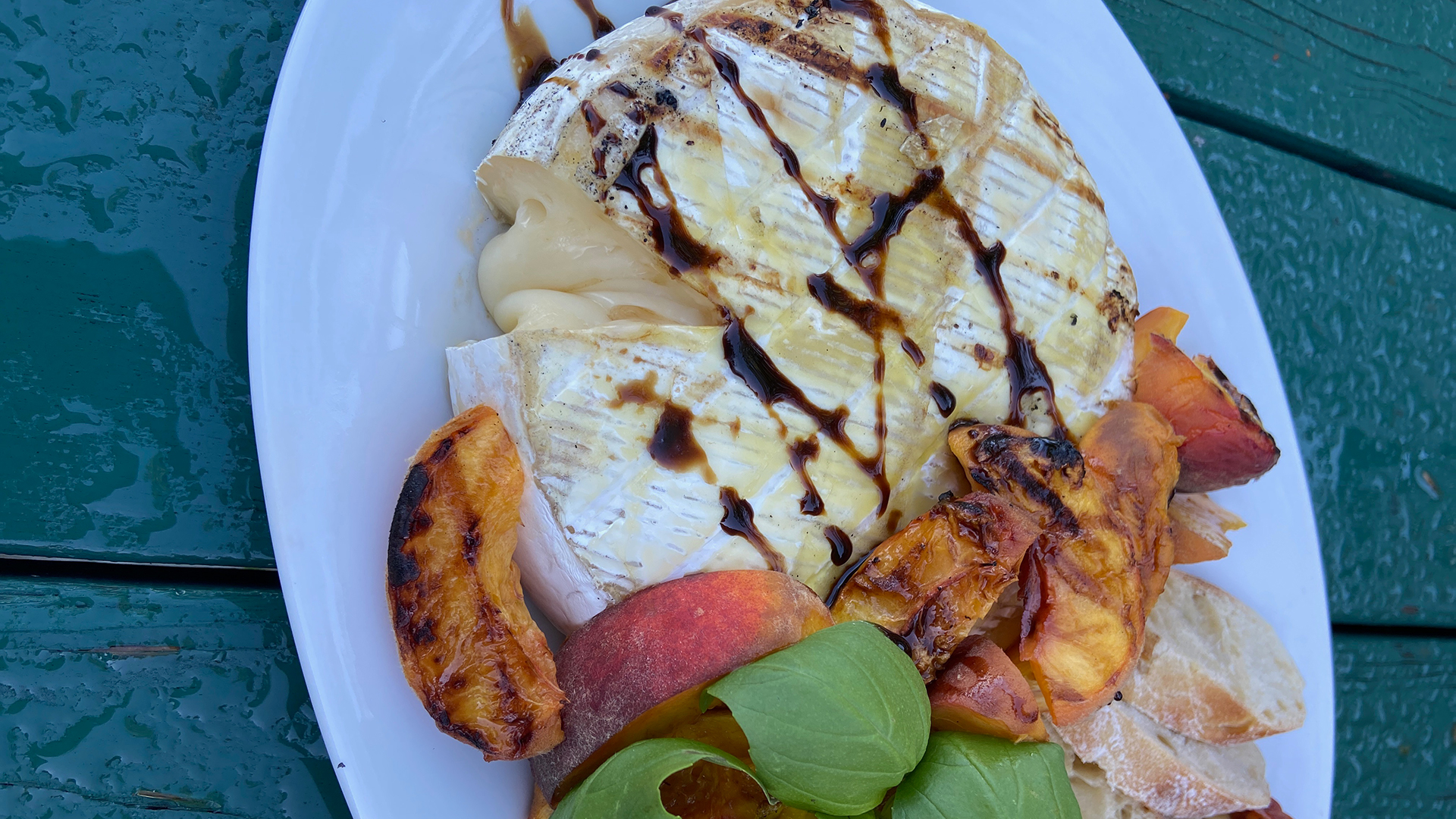 Grilled brie and peaches