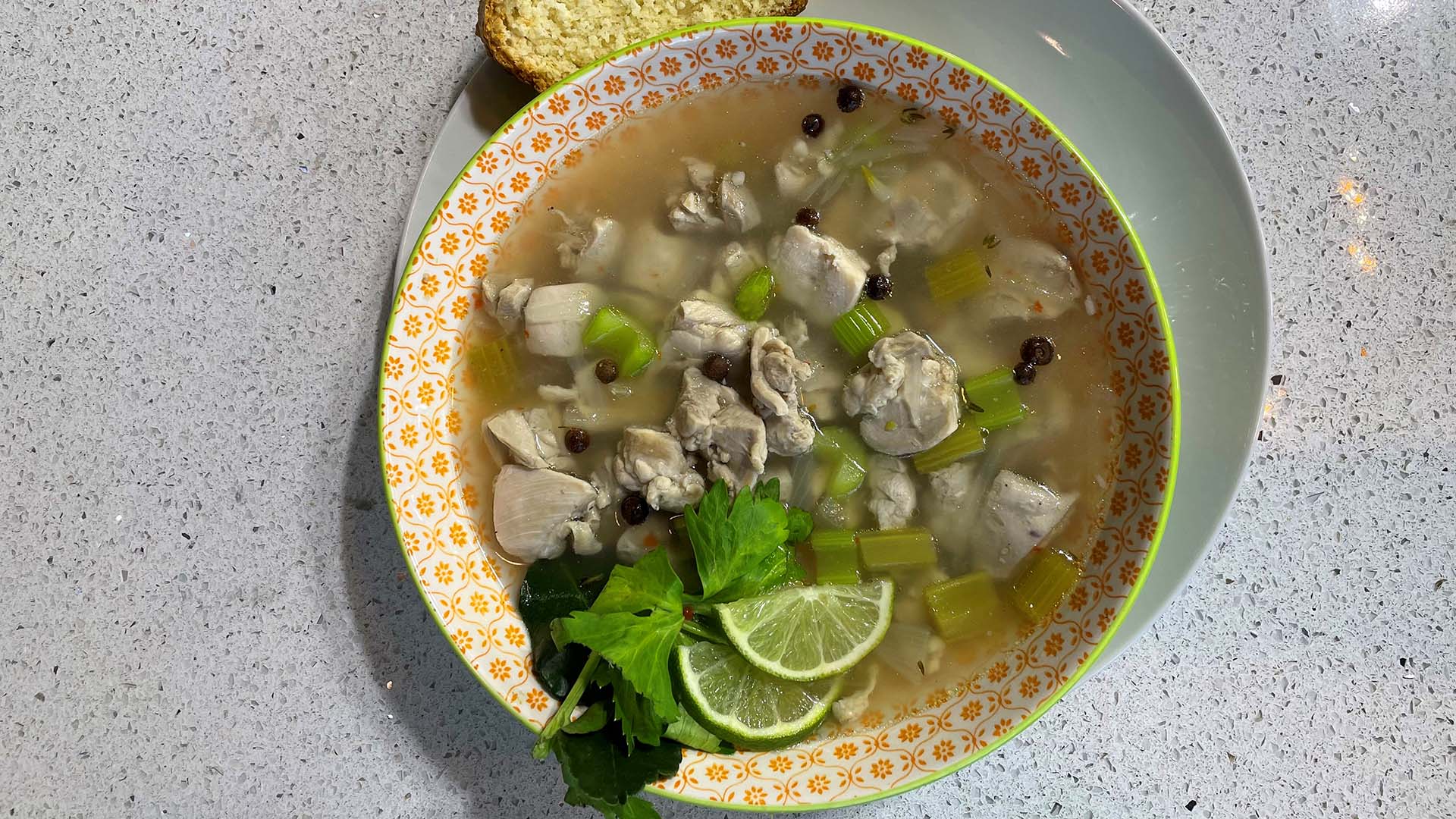 Bahamian chicken souse