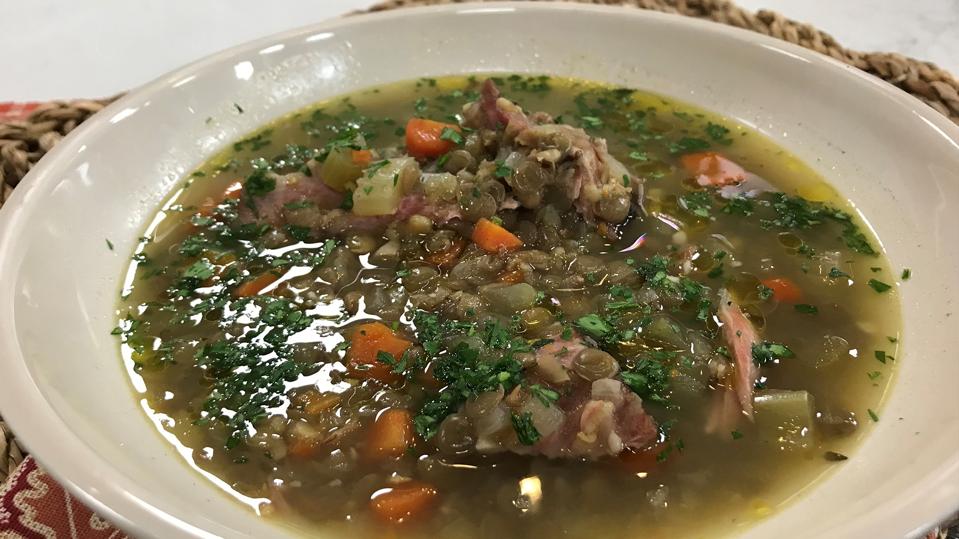 Smoked ham and lentil soup
