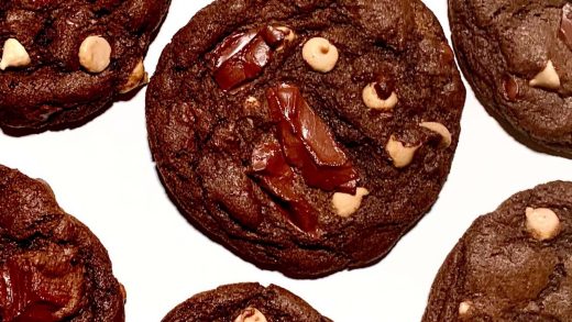 Salted caramel and dark chocolate chunk cookies