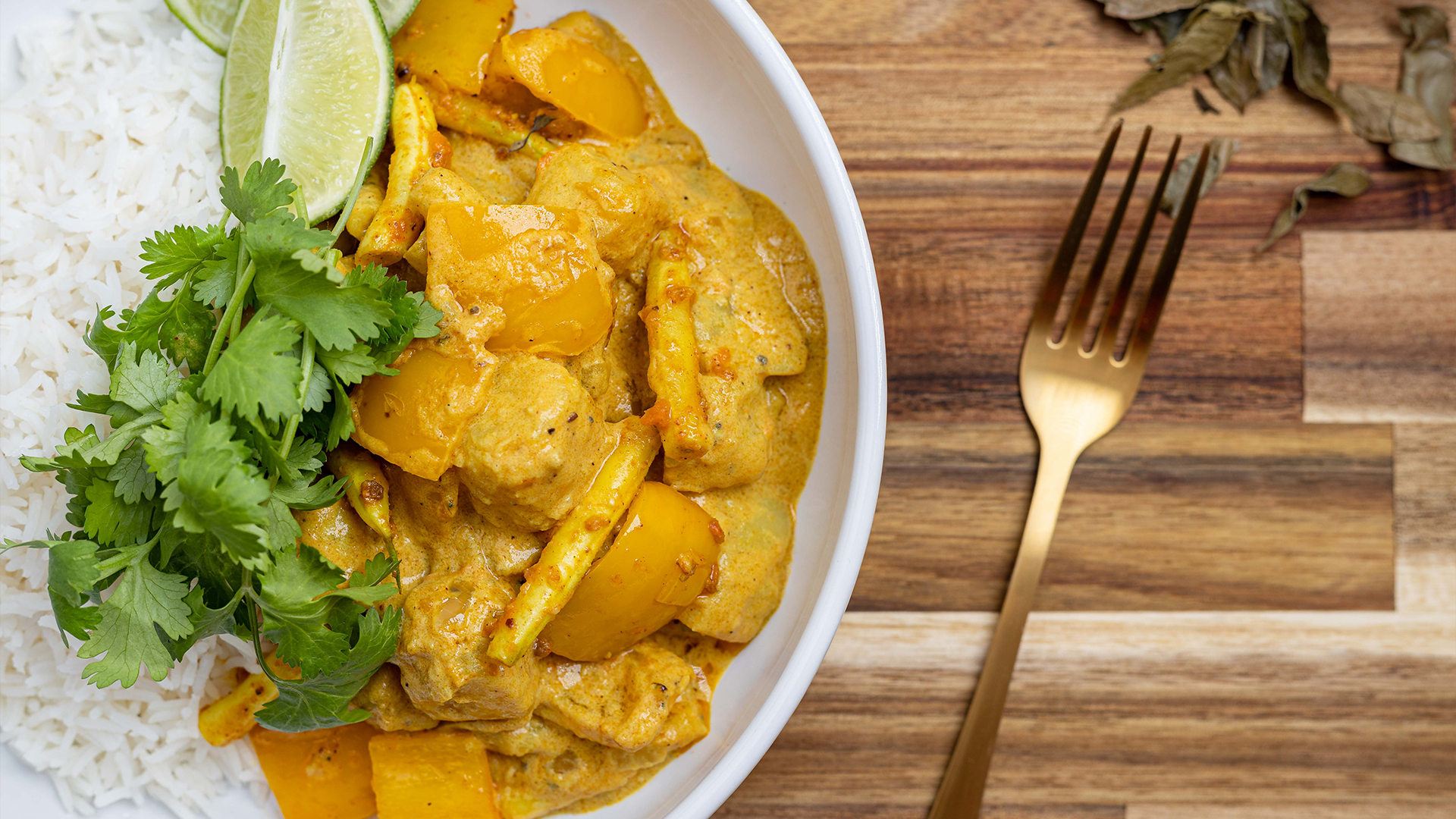 Yellow potato and pepper curry