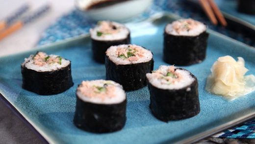 Cooked tuna and cucumber sushi roll
