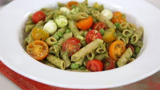 Spinach pesto pasta salad