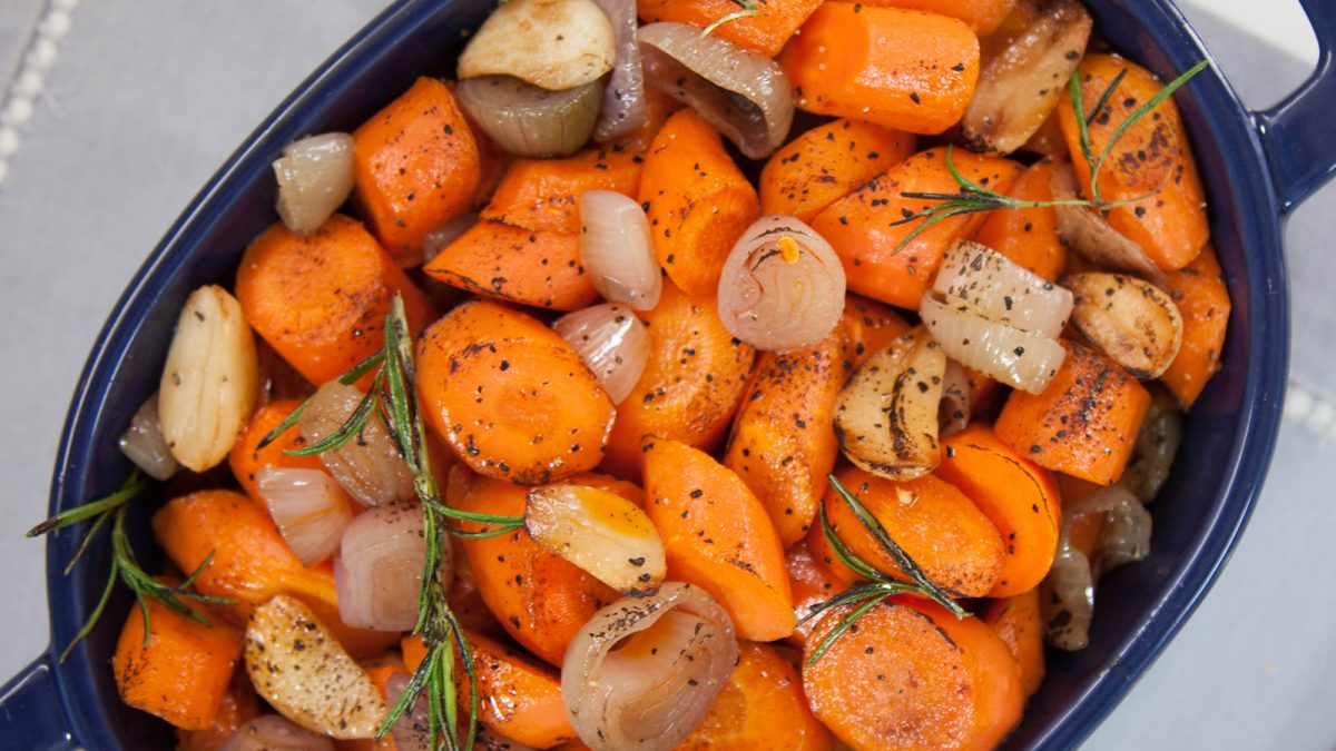 Roasted carrots, shallots and garlic