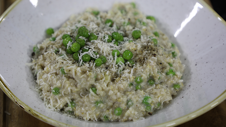 Three-minute oat risotto