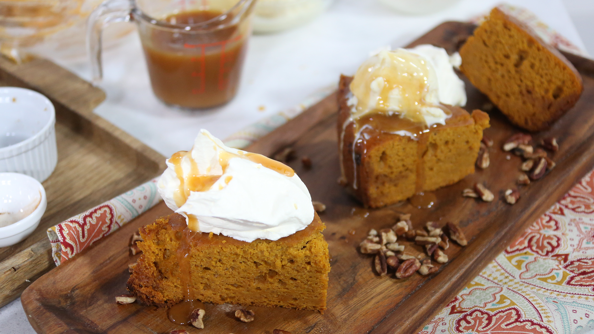 Slow cooker spice cake