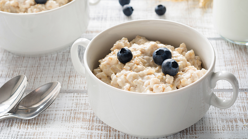 Simple and healthy breakfast oatmeal
