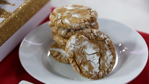 Gingerbread crinkle cookies