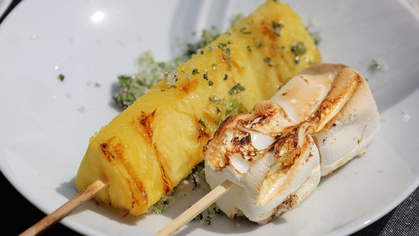Grilled pineapple with lime mint sugar