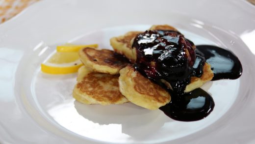 Lemon ricotta hotcakes with blueberry syrup