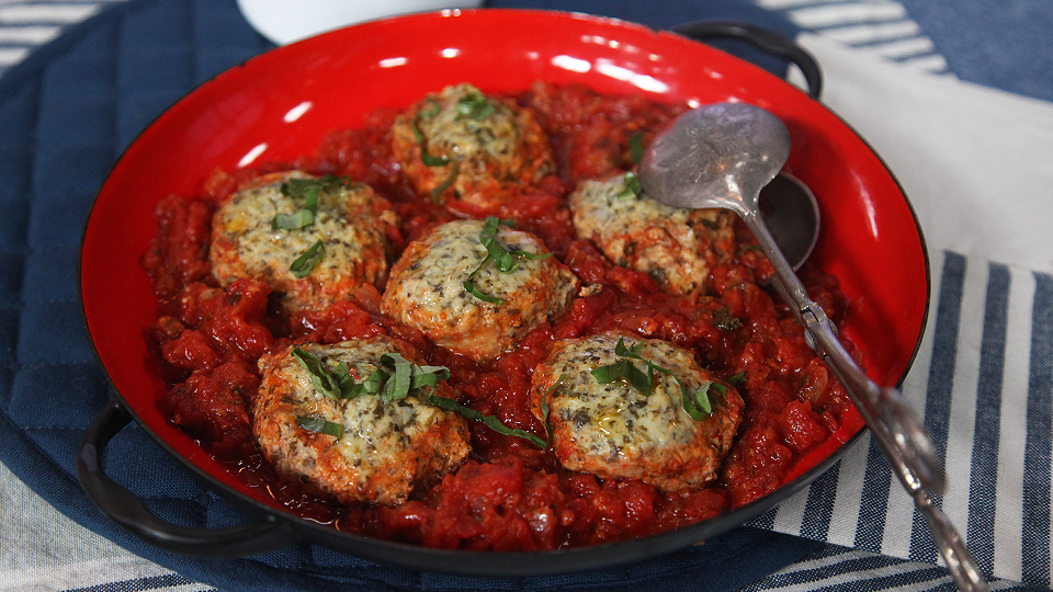 Rapini polpettes with tomato sauce