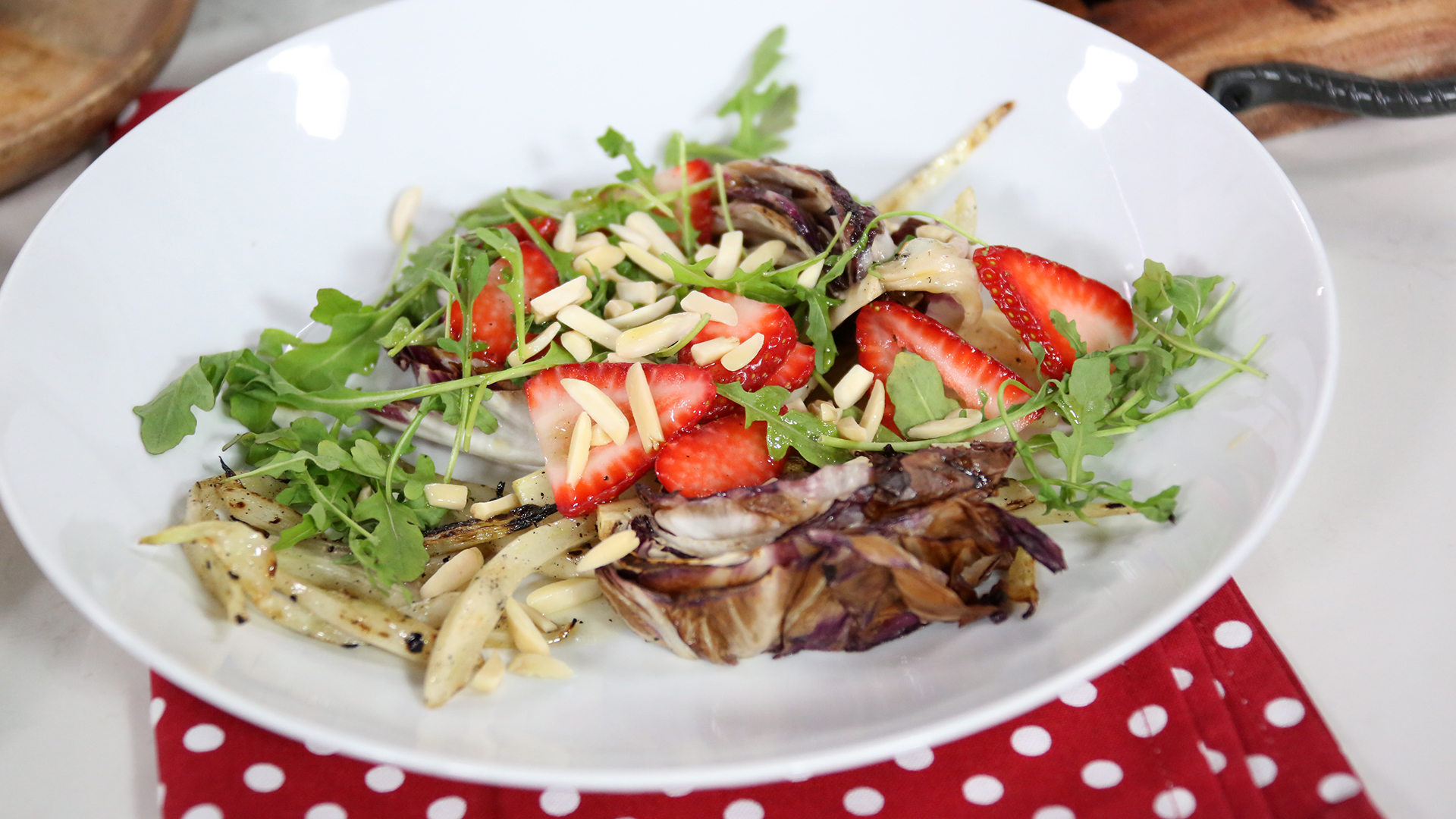 Grilled radicchio and fennel salad with strawberry and almond