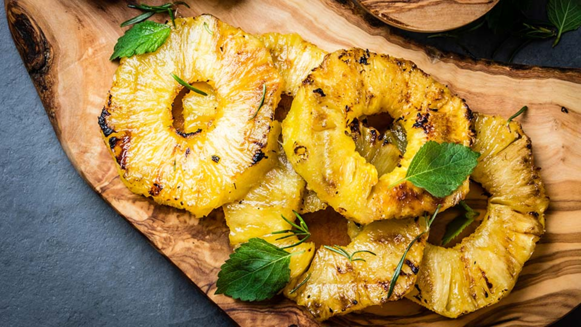 Grilled pineapple pickles
