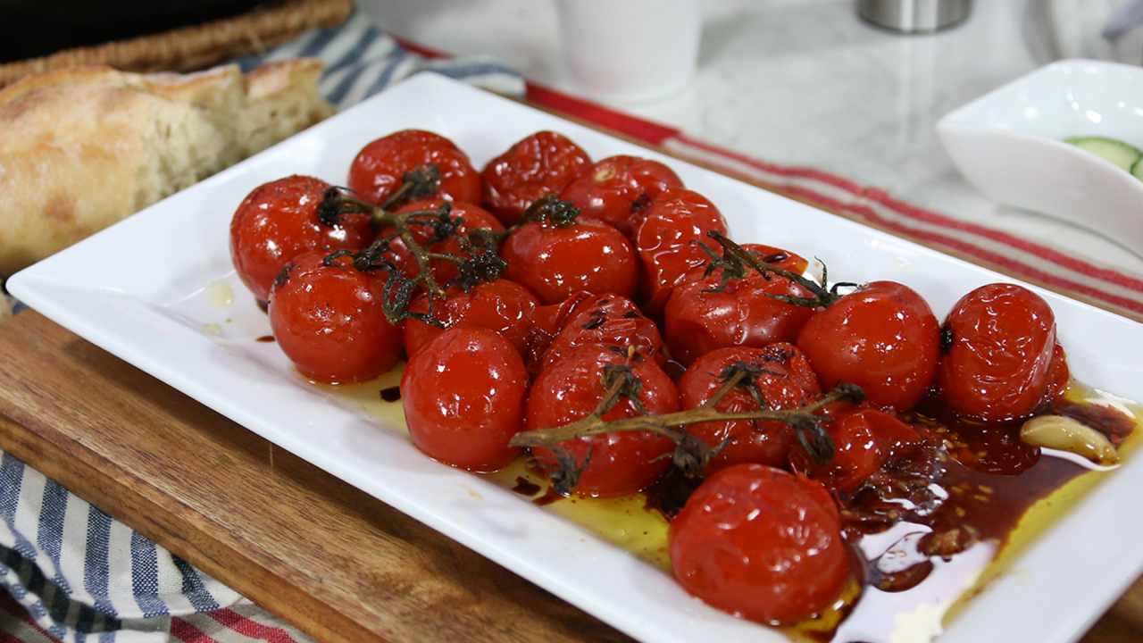 Roasted tomatoes in oil and balsamic vinegar