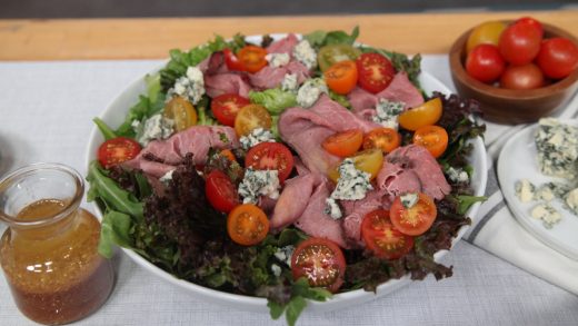 Tomato and roast beef salad