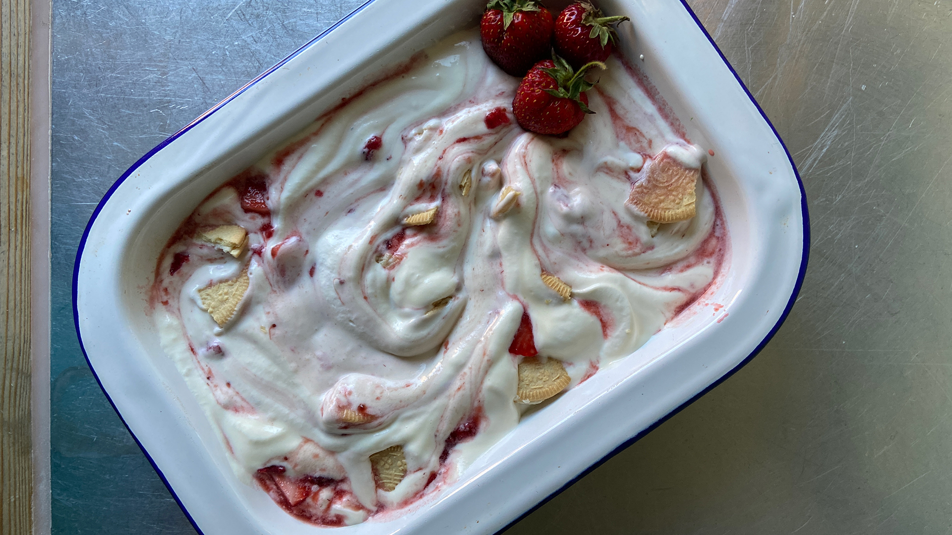 No-churn strawberry cheesecake ice cream