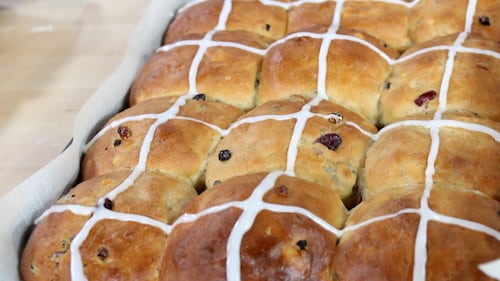 Classic Hot Cross Buns