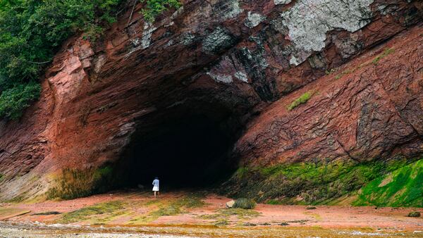 St. Martins Sea Caves – Fundy Shoreline Adventure